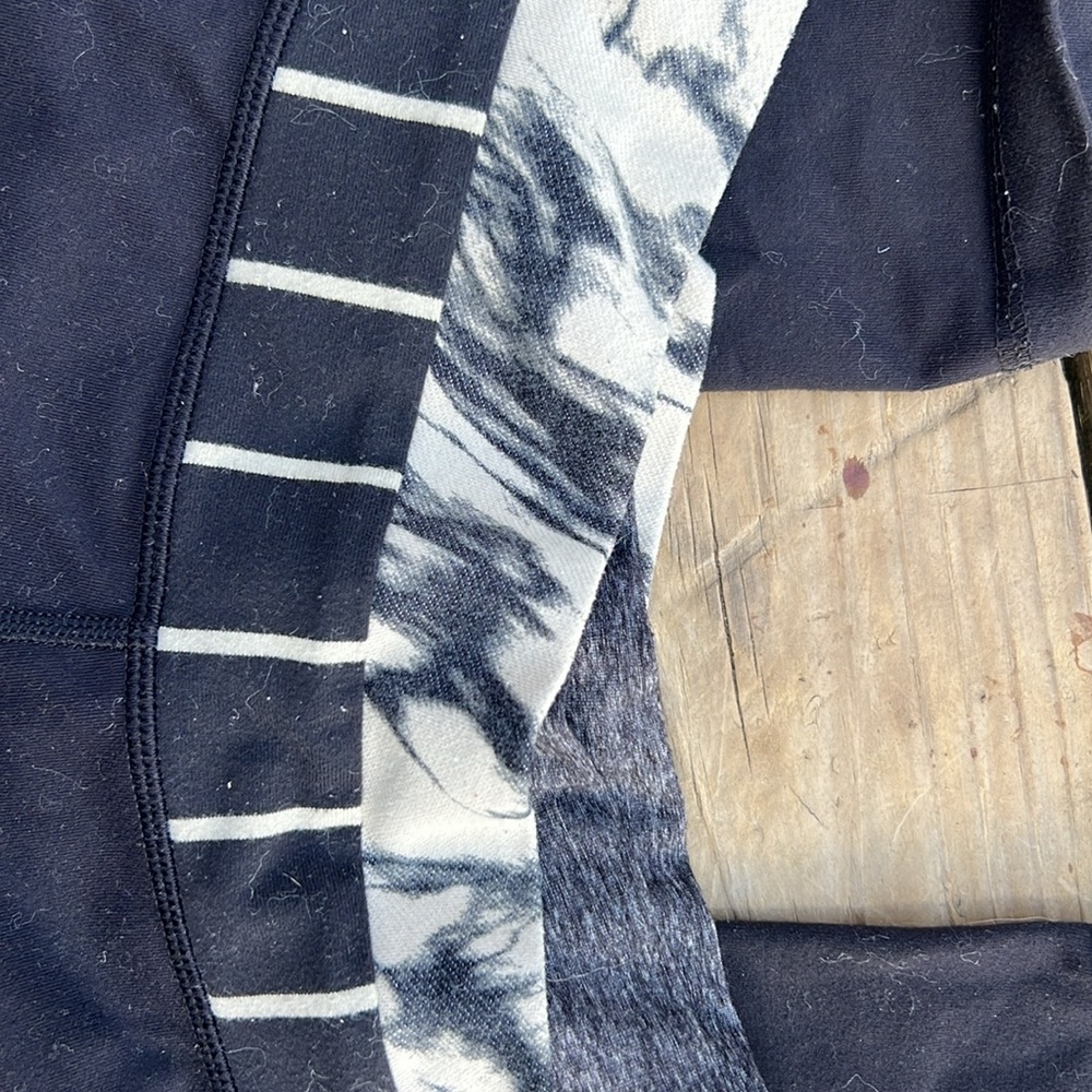 Lululemon wide legged yoga pants - Picture 2 of 7